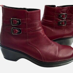 DANSKO Cranberry Red Wine Womans US 7 EU 38 Leather Boots EUC